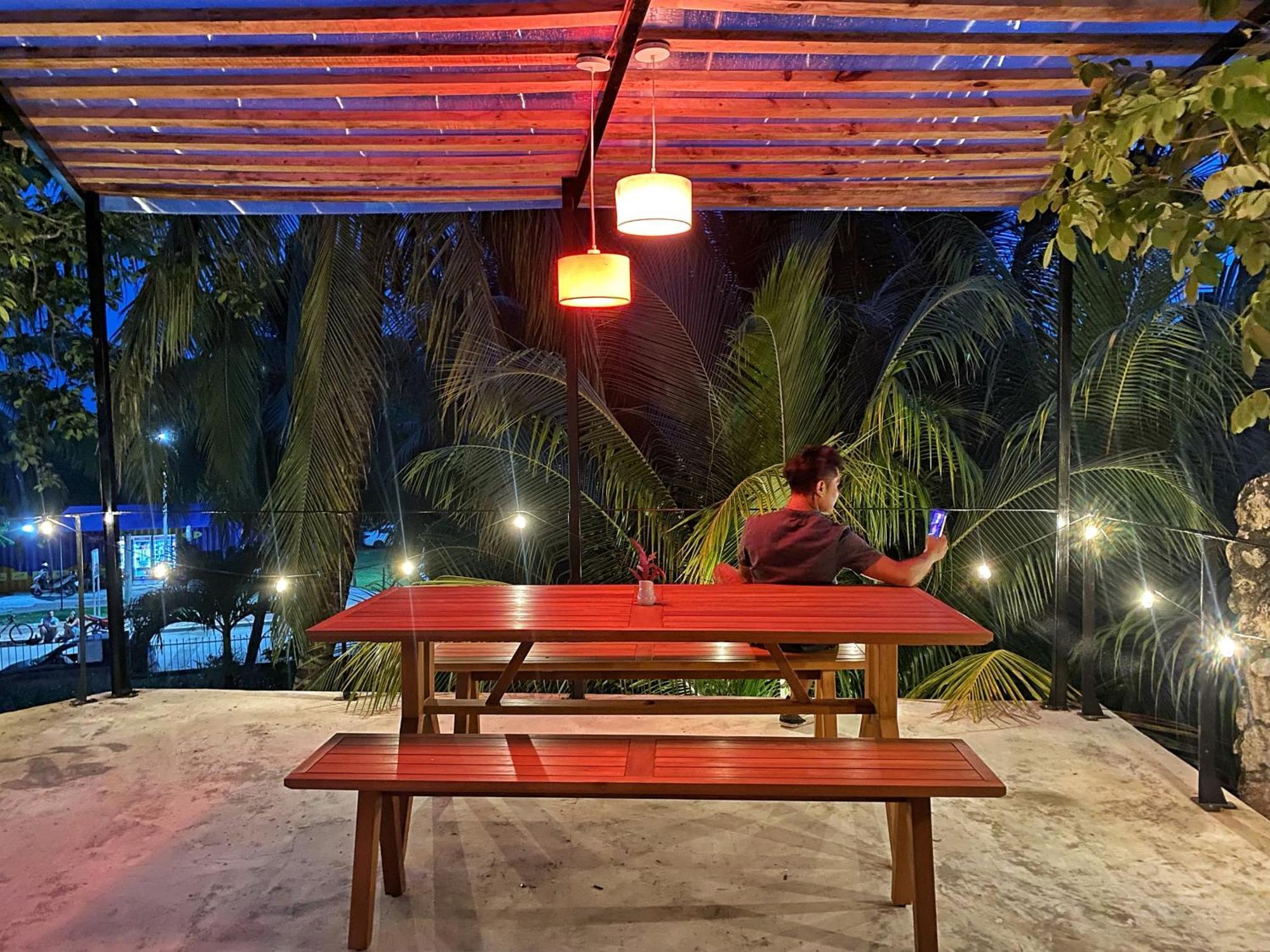 Elmar Hostel Bacalar Exteriör bild