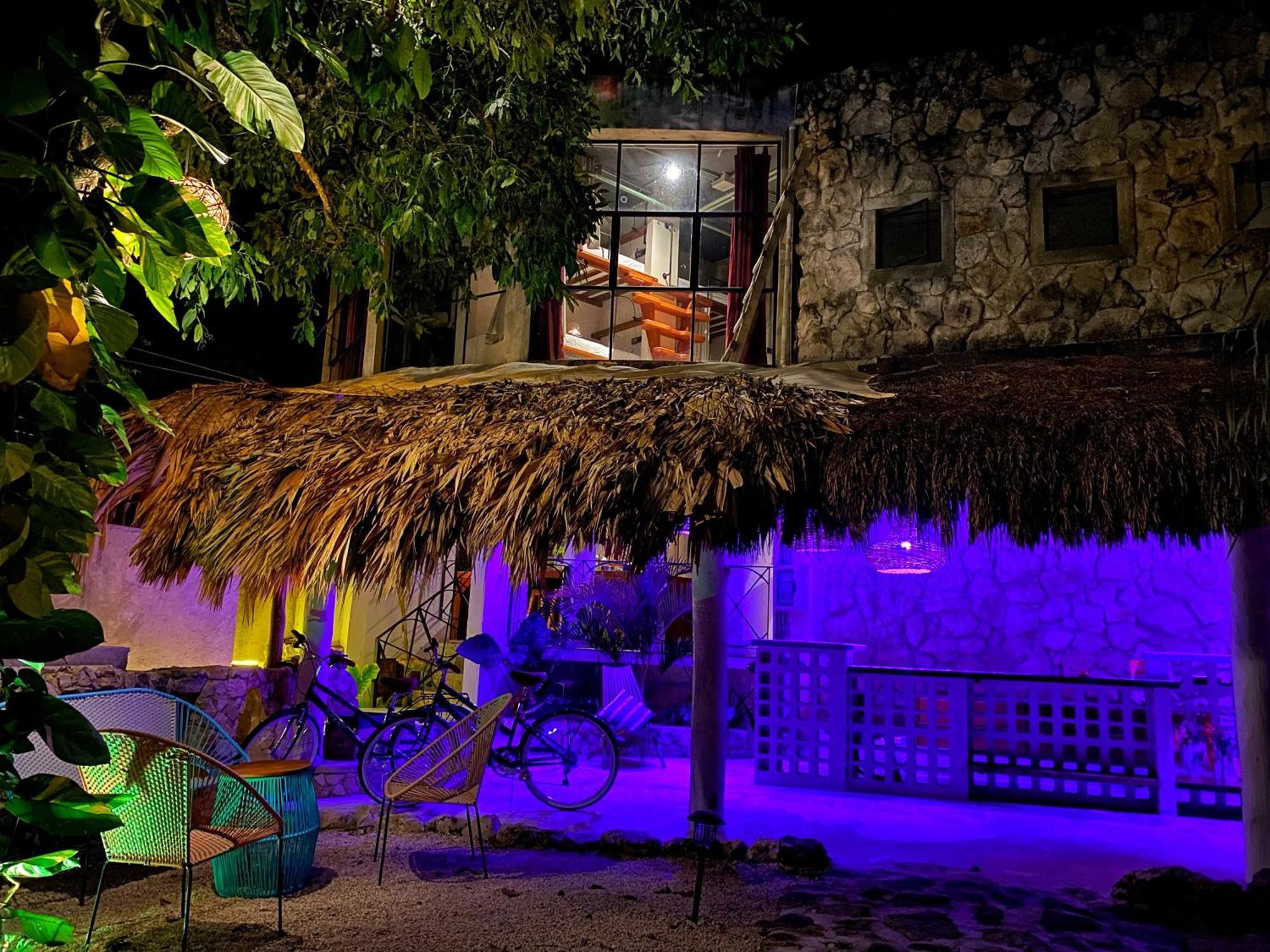 Elmar Hostel Bacalar Exteriör bild