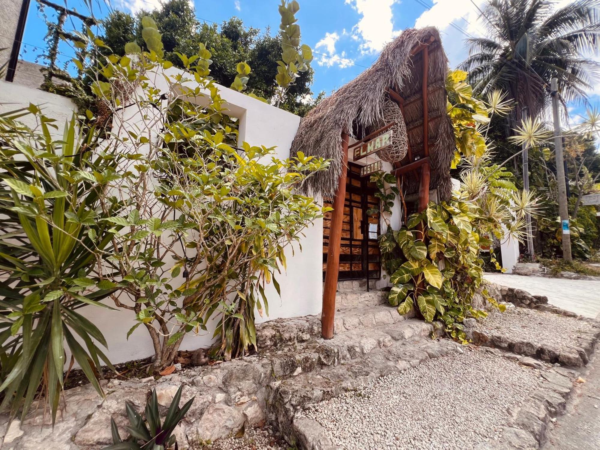 Elmar Hostel Bacalar Exteriör bild