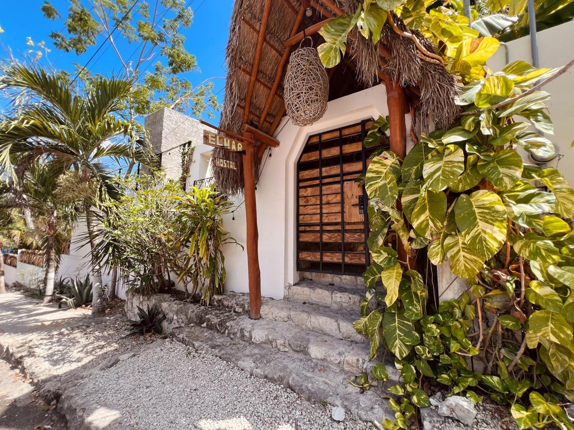 Elmar Hostel Bacalar Exteriör bild